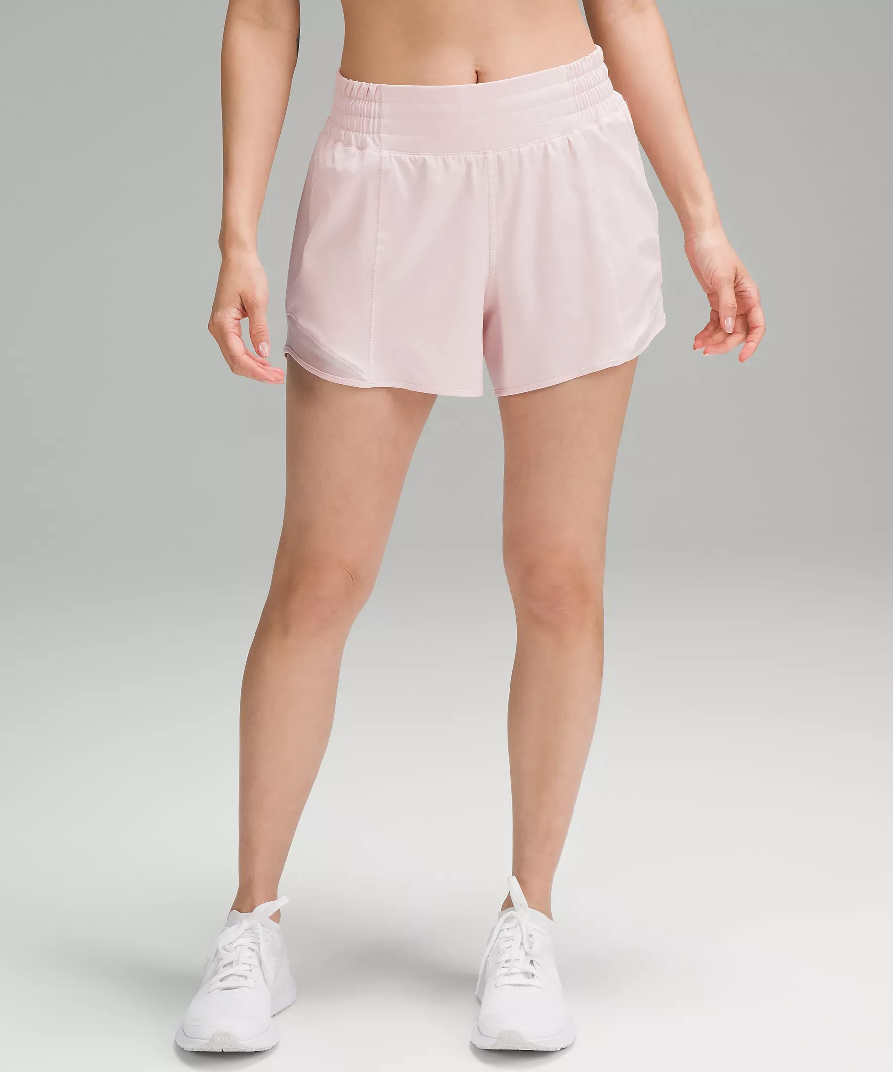 lululemon Hotty Hot High-Rise Lined Short 4′′